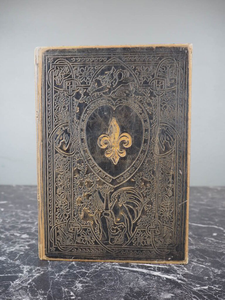 Flurdelise Book - Image 2