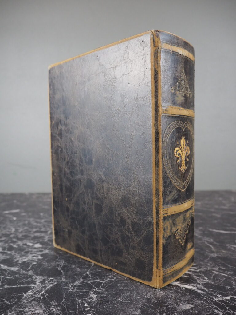 Flurdelise Book - Image 4