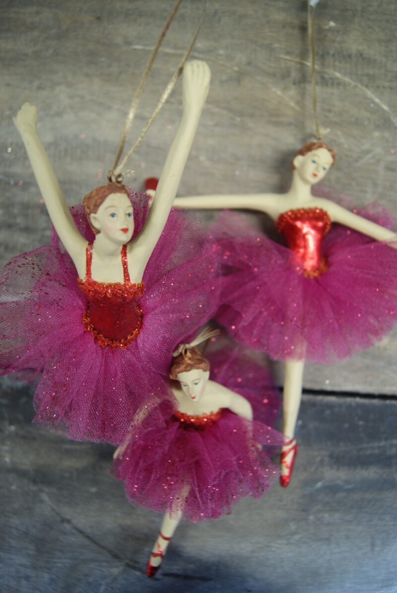 Ballerina A/3 Red Leaf W/ Skir