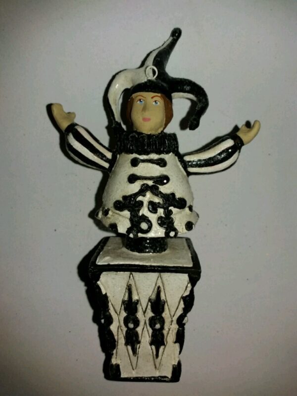 Jack-in-a-box Black White Glits