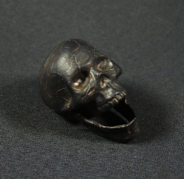 Small Skull Table Top Bda