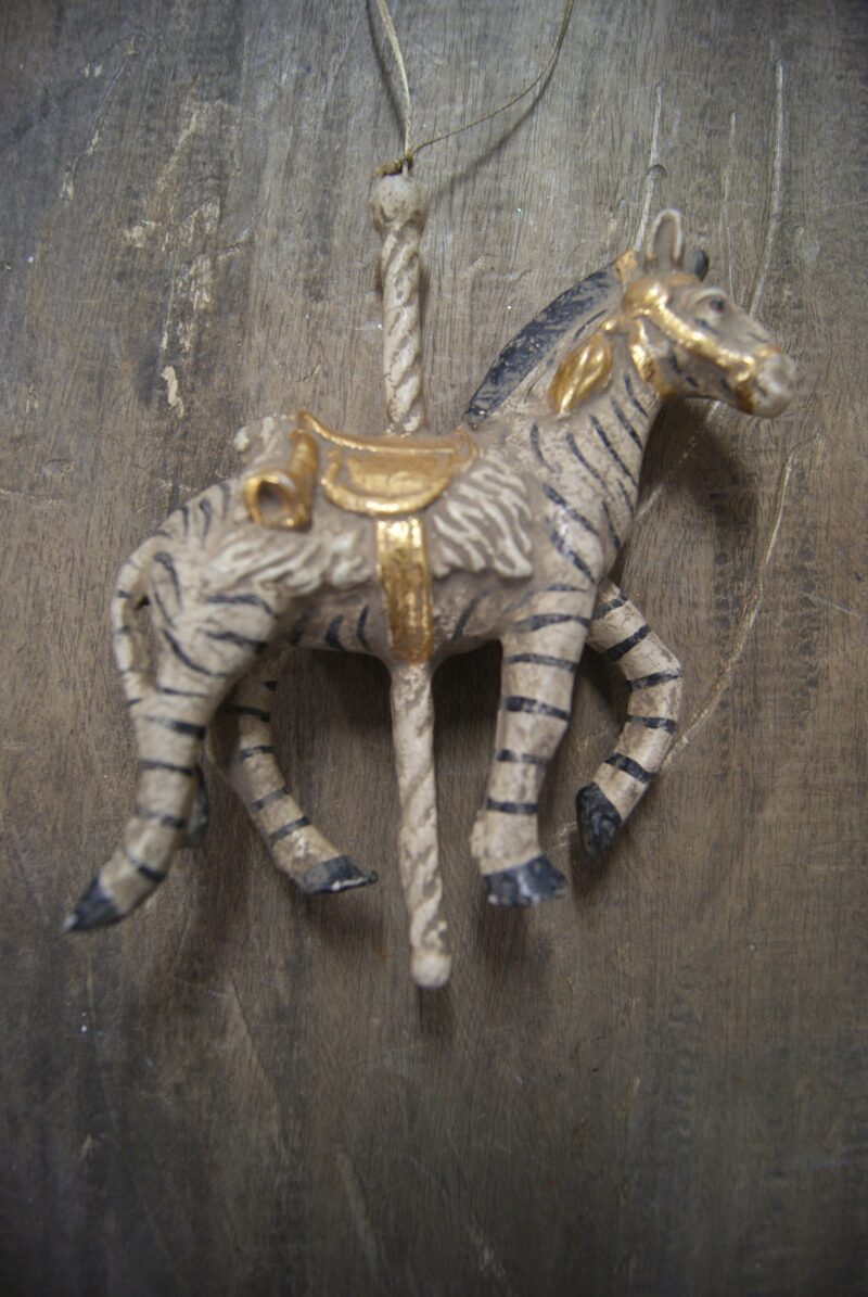 New Zebra Orn Crck Ant