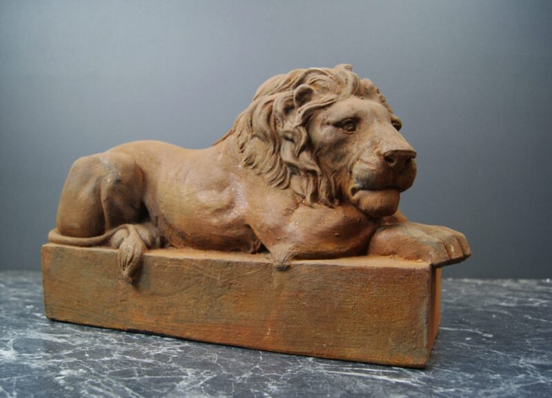 15' Lion