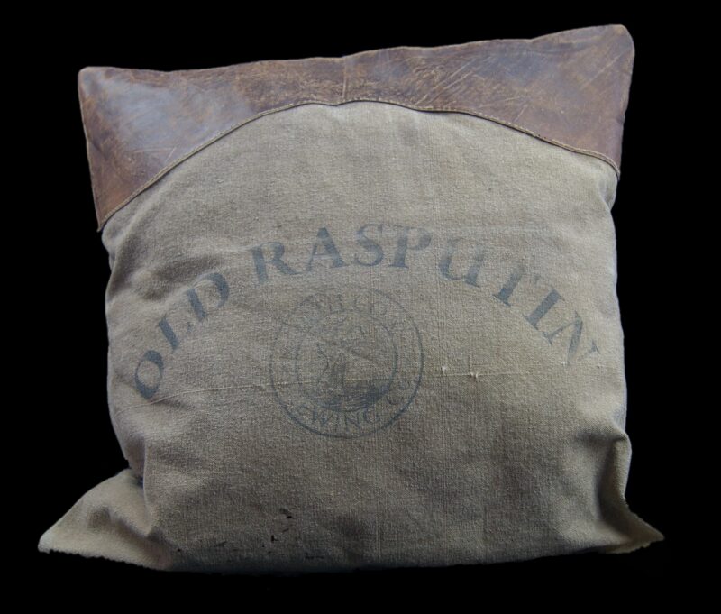 Cushion Rasputin