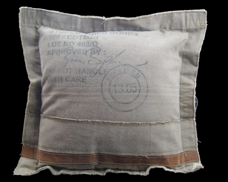 Cushion W. Filling