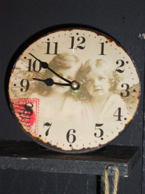 Angels Table Clock