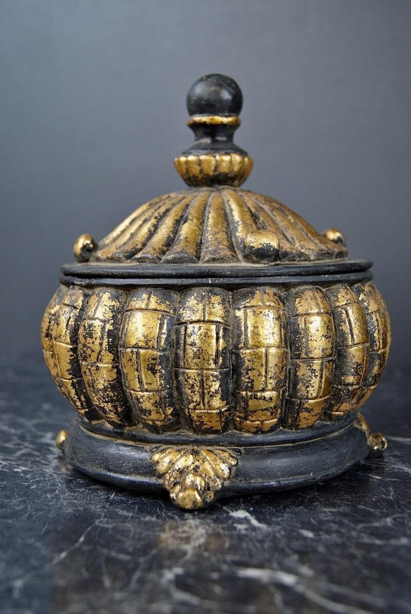 Box Blk Gld Strpe