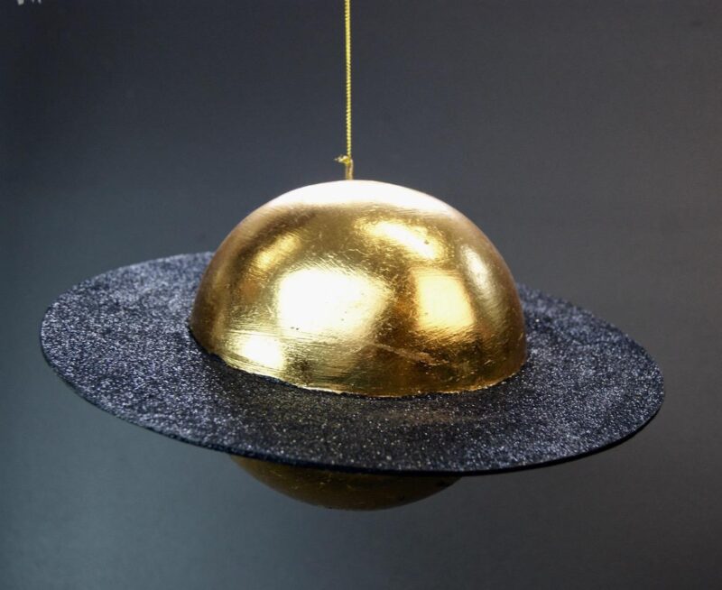 PLANET LRG GOLD LEAF/BLCK GLIT WNGS