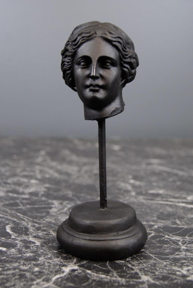 ROMAN GREEK HEAD ON STND BLK