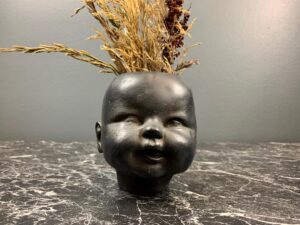 Doll Head C planter BA