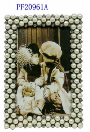 Photo Frame w Crstal & Perl