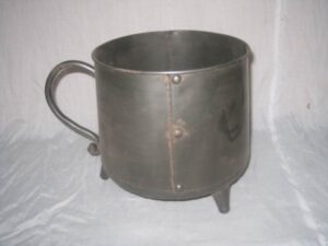 Cup Planter Lrg Blk Rust