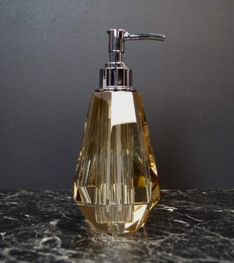 Crystal Liquid Holder