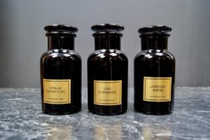 Scented Black candle 3 ass S