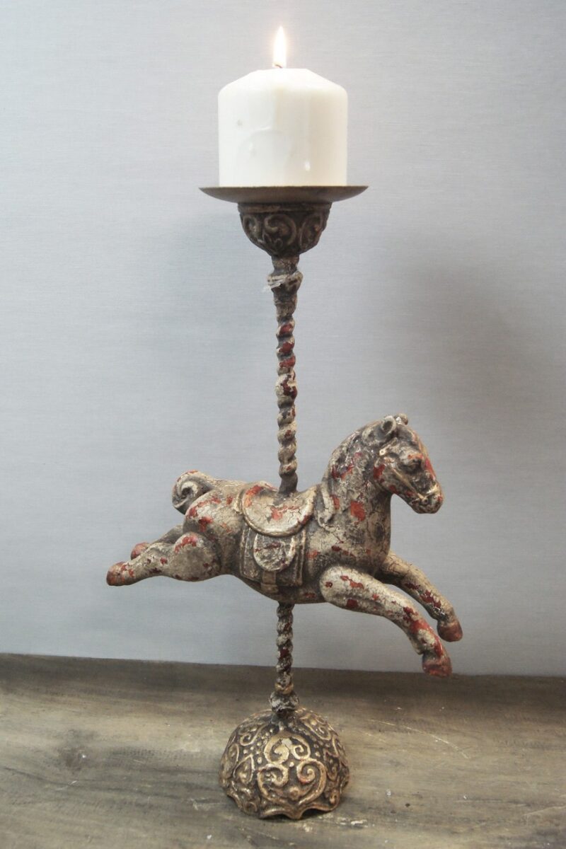 New Horse Ch Ant Crack Dist