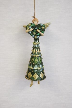 Lady Holding Heart W/ Diamond