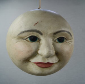 Moonface orn White ant