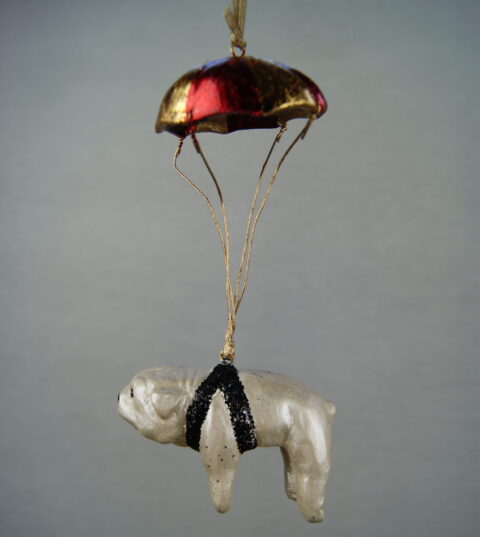 Pearl white emo dog orn w/ satin colored parachute