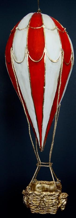 Slim Airballoon white/red stripes gold basket & details