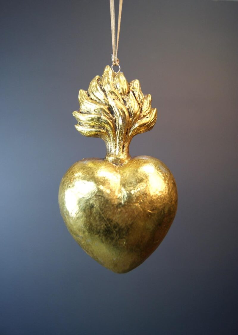 Heart w/ flame on top GL Ant