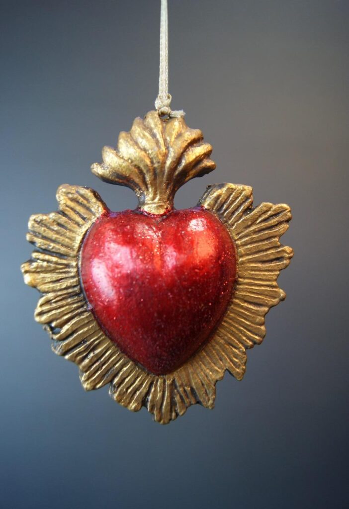 Heart w/ flame on top & Rays Red glits and GL Ant
