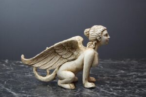Adlet Tabletop White Antique
