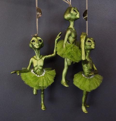 Ballerina Alien A3 w/ Skirt Lime