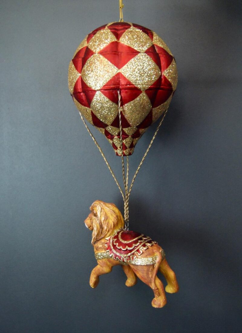 Lion w checkered pattern Airballoon Sat Red and Gold glits