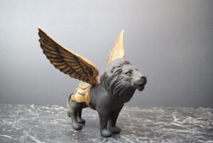Winged Lion Tabletop Black Gold wings and Saddle