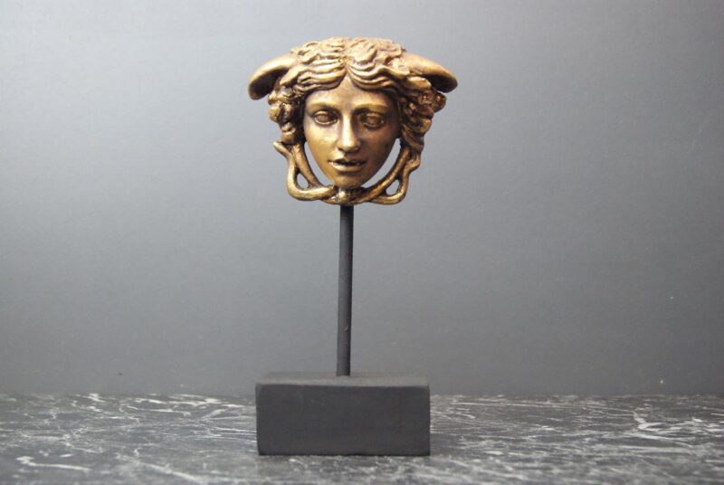 Medusa's Head Tabletop Gold head black base