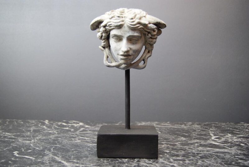 Medusa's Head Tabletop White head black base