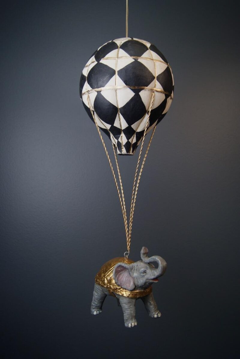 Elephant w Saddle w Med Airballoon Black/White Ant Pattern