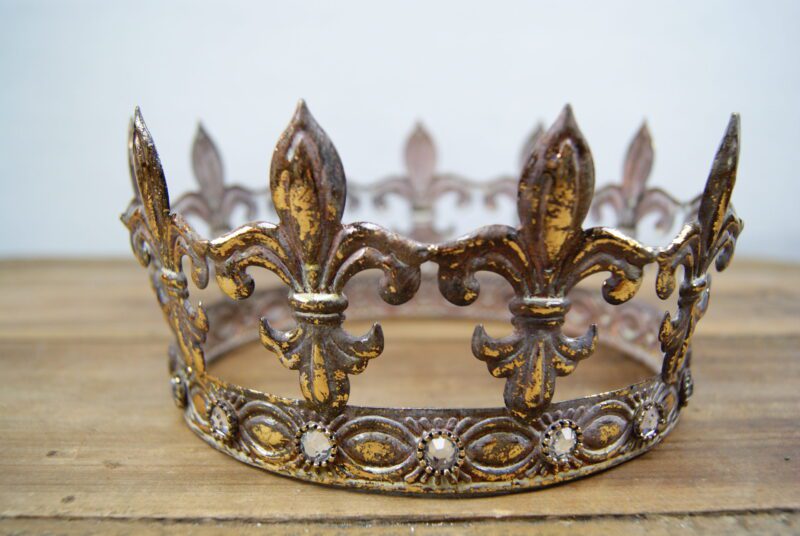 Metal Crown Decoration