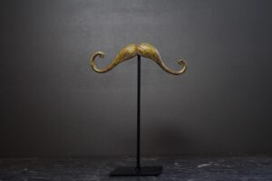 Resin Beard w Metal Base