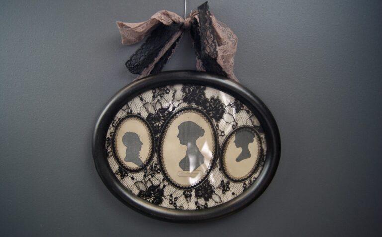 Family Frame Black