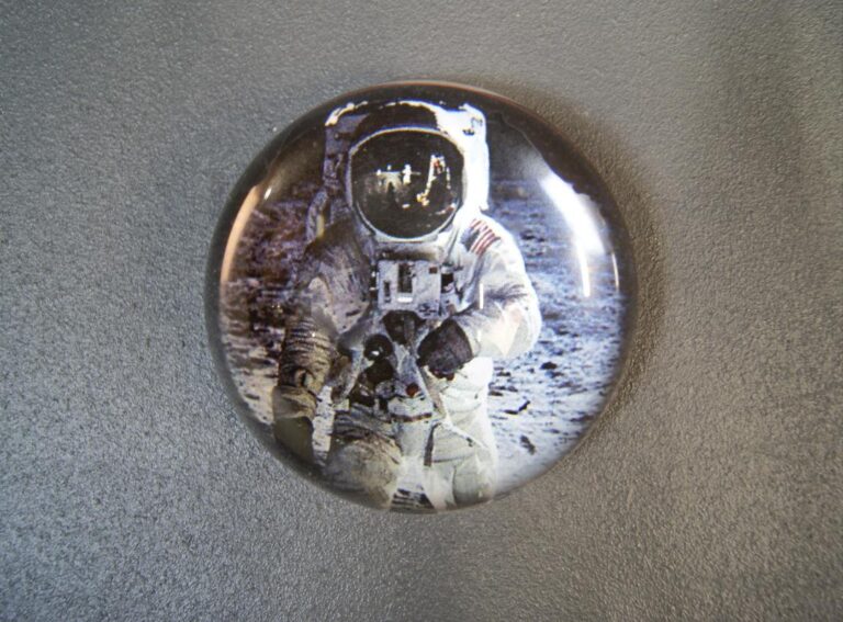 Paperweight Astro