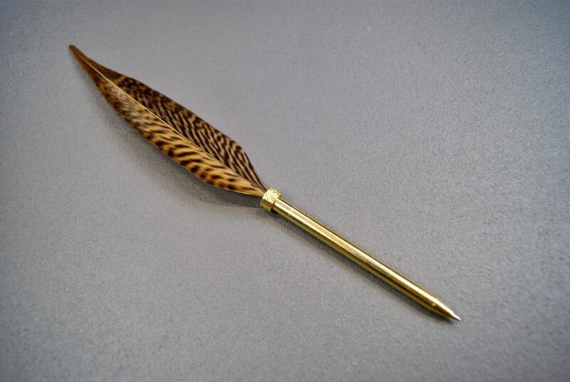 Feather ball pen