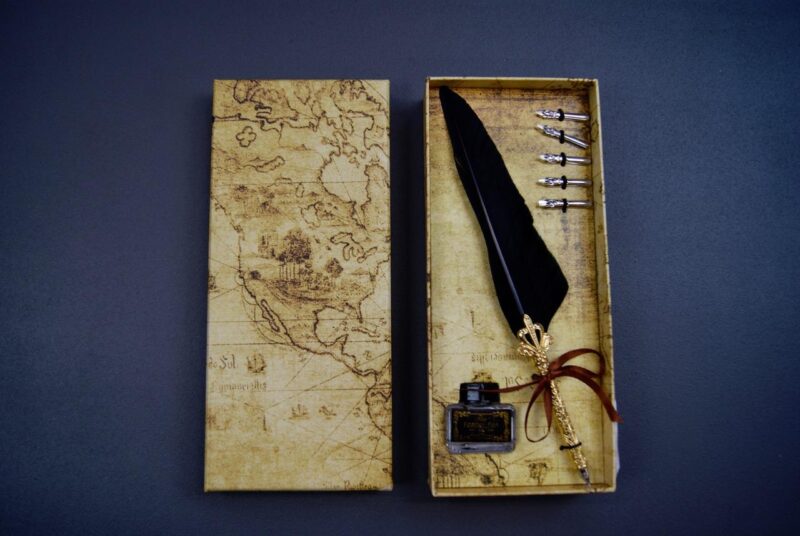Feather pen set
