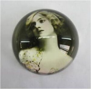 80# Vintage Lady Paperweight