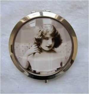 Mirror - Vintage Lady