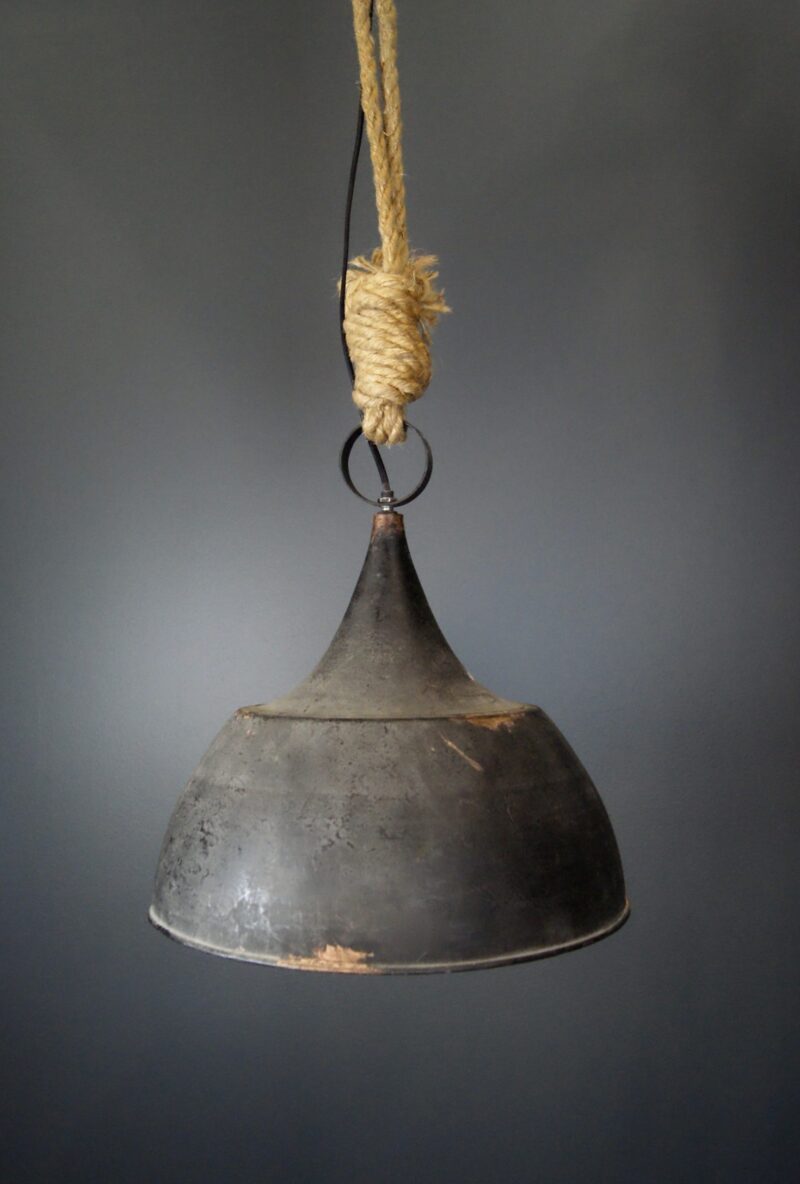 LAMP HANGING