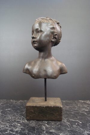 Diane Lady Bust Wood