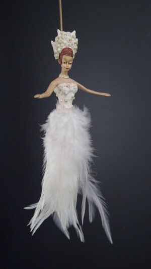 Drgon Lady W/Feathers Wht