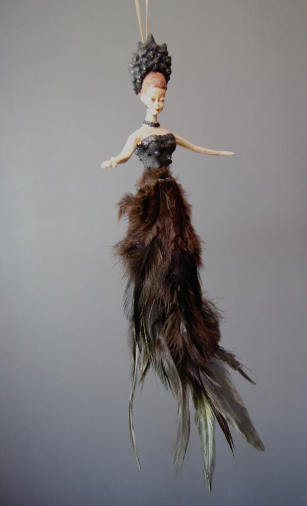 Drgon Lady W/Feathers Blck
