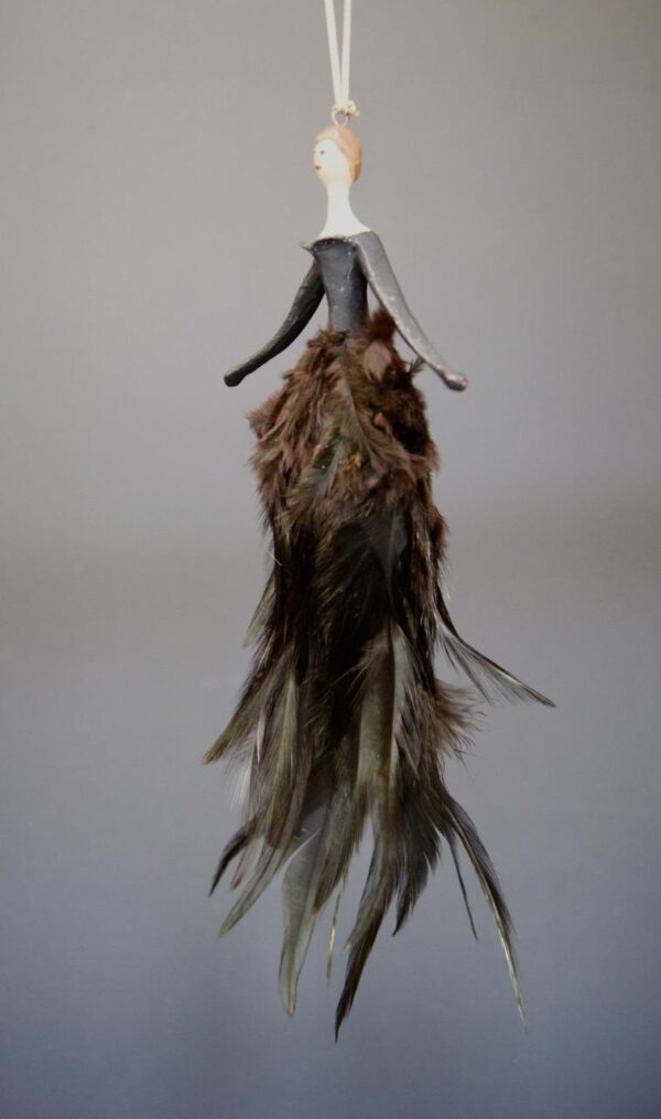 Lady Mean W/ Feathers Blck