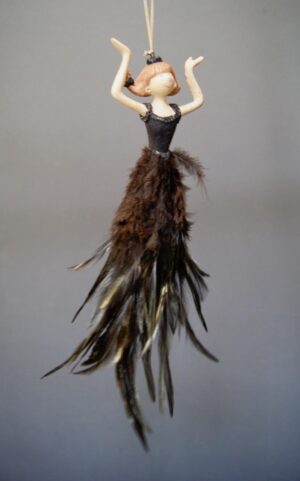 Amalia W/ Feathers Blck