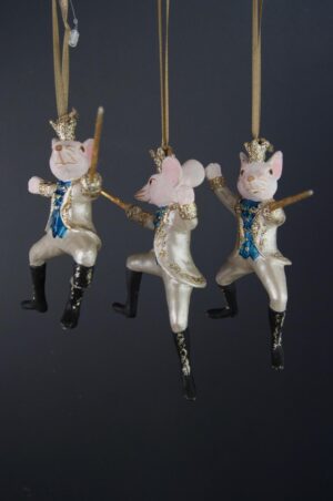 Mouseketeer A/3 Pearl wht/Blue Glits