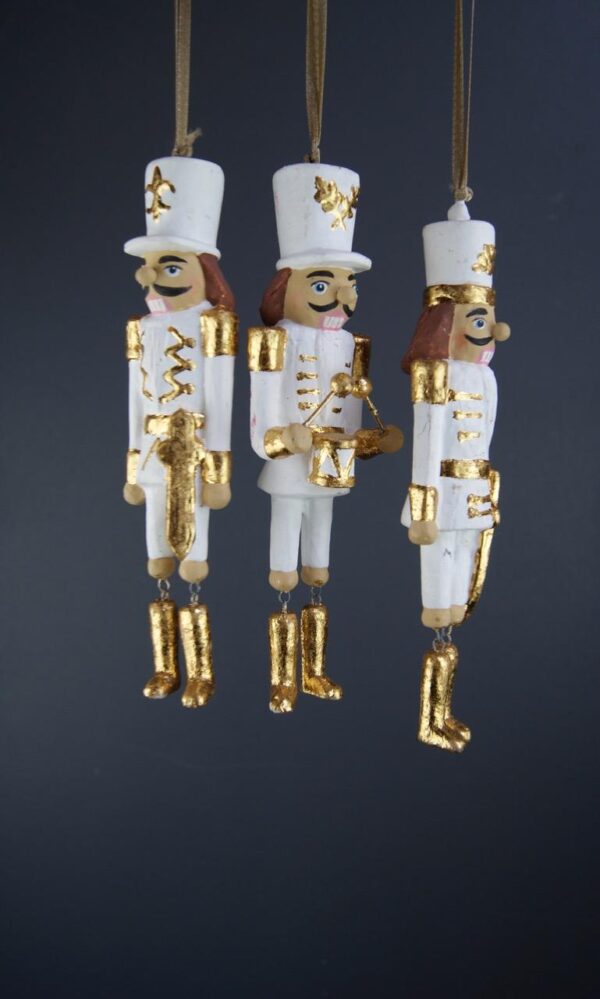 Nutcracker Dangling Legs A/3 Pearl White Goldleaf