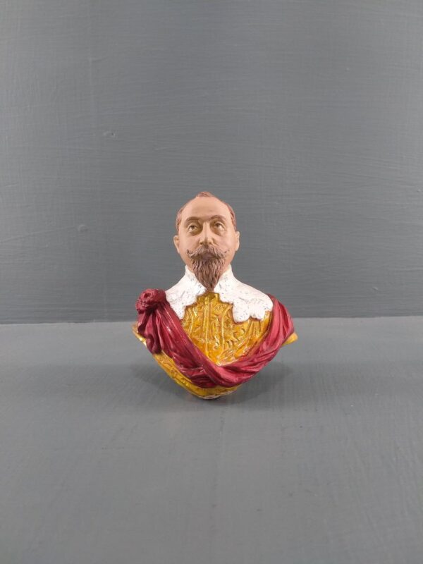 Gustav Adolf Bust Satin Red details