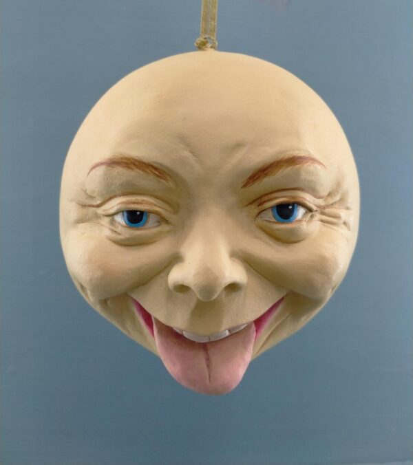 Small moonhead tounge out skintone ant